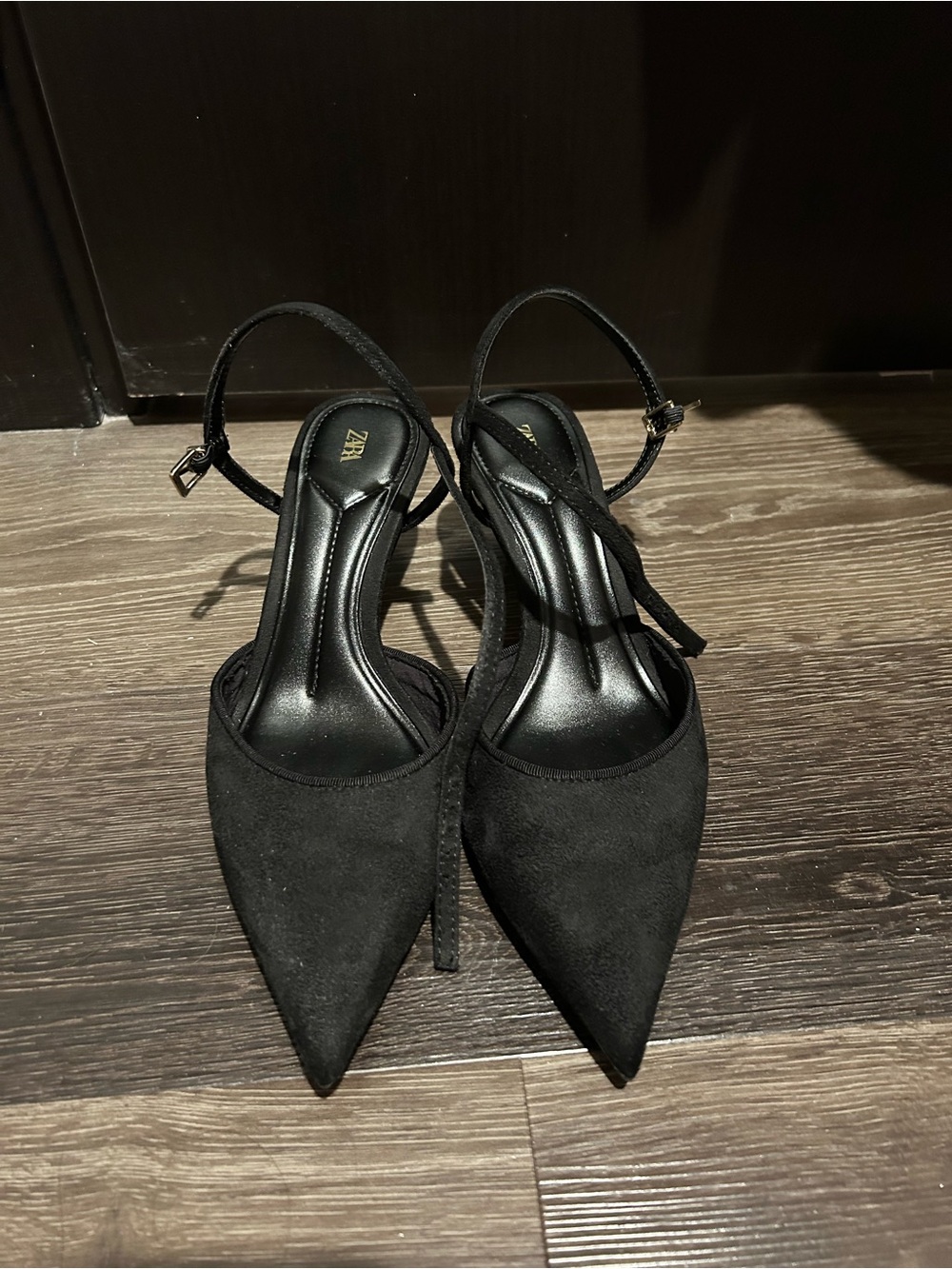 Zara Black Pointy Toe Heels - Picture 2 of 2
